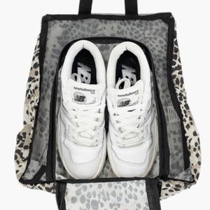 My Tagalongs Cheetah Hanging Mesh Travel Bag